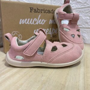 Sandalia respetuosa Zapy en color rosa